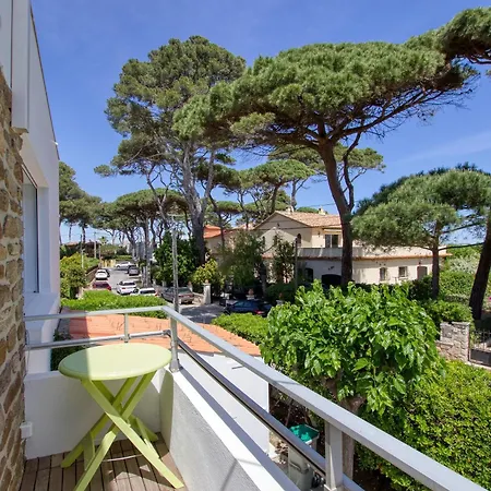 Apartment T3 Les Pins-les Pesquiers Clim Wifi 100m De La Plage By Hc
